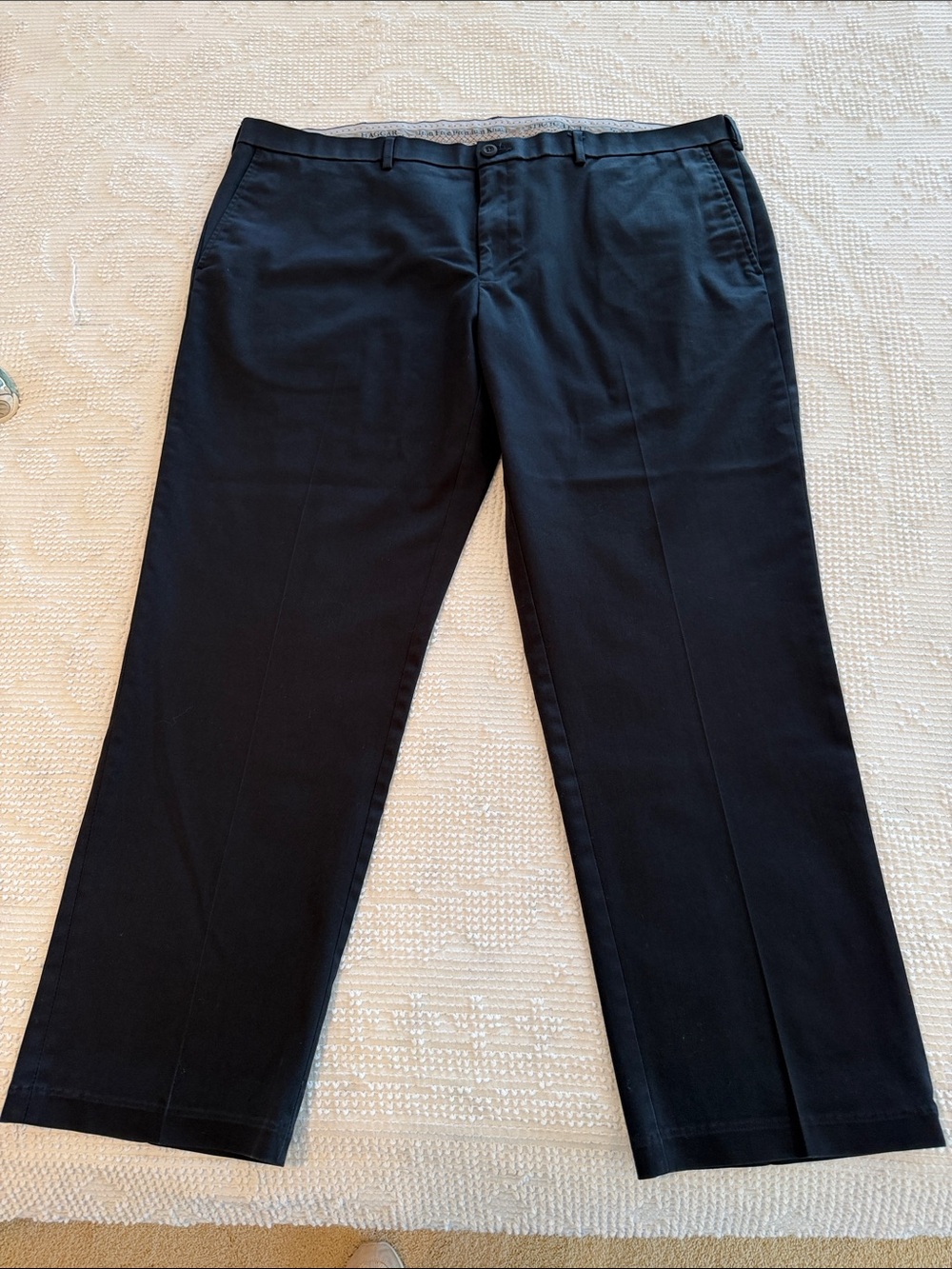 Haggar Iron Free Premium Khakis, Straight Fit 42x30, Black